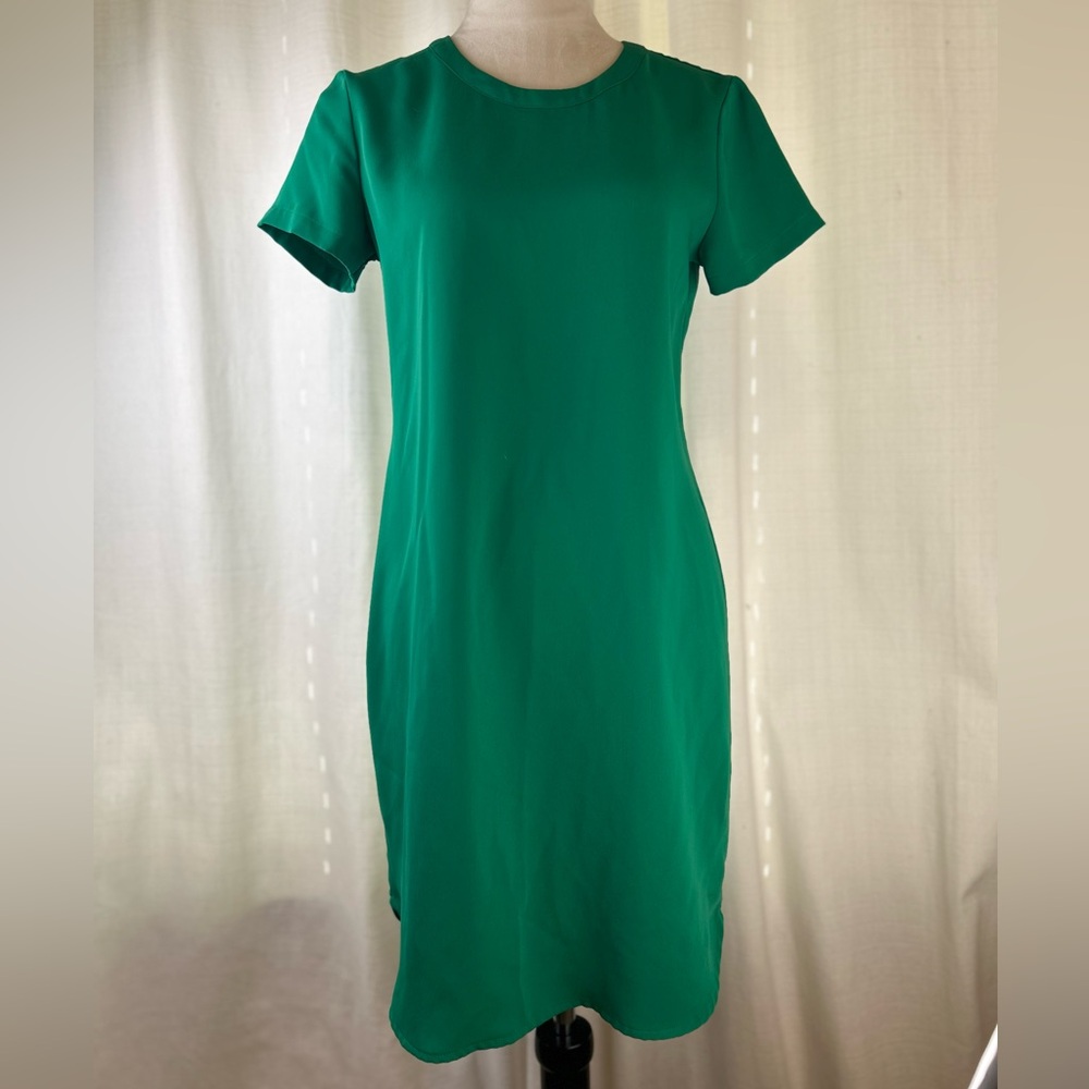 Adrienne Vittadini Emerald Short Sleeve Midi Back Zip‎ Up Dress ☘️